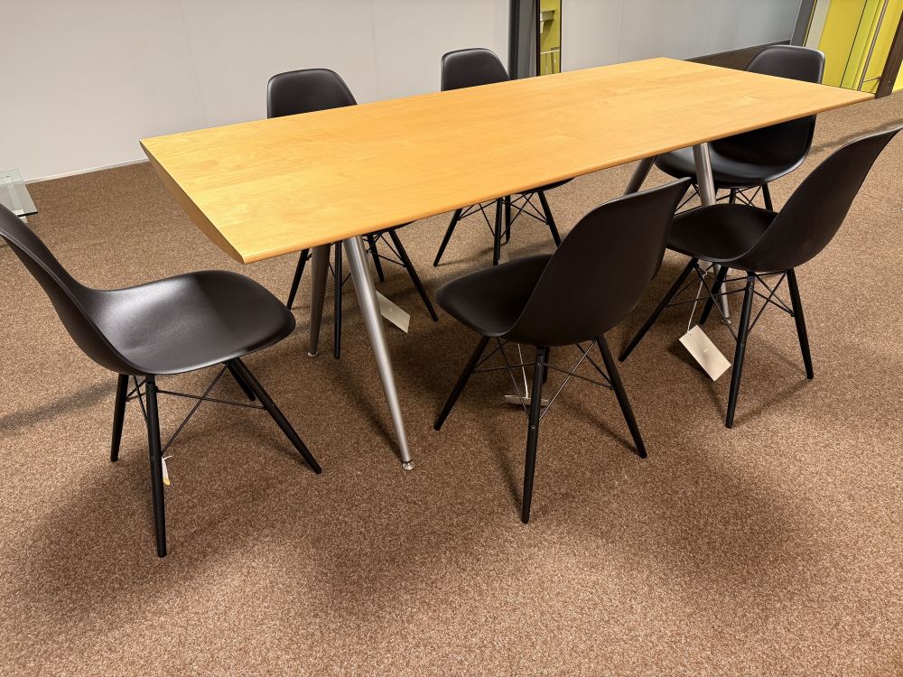 Eames Plastic Chair DSW