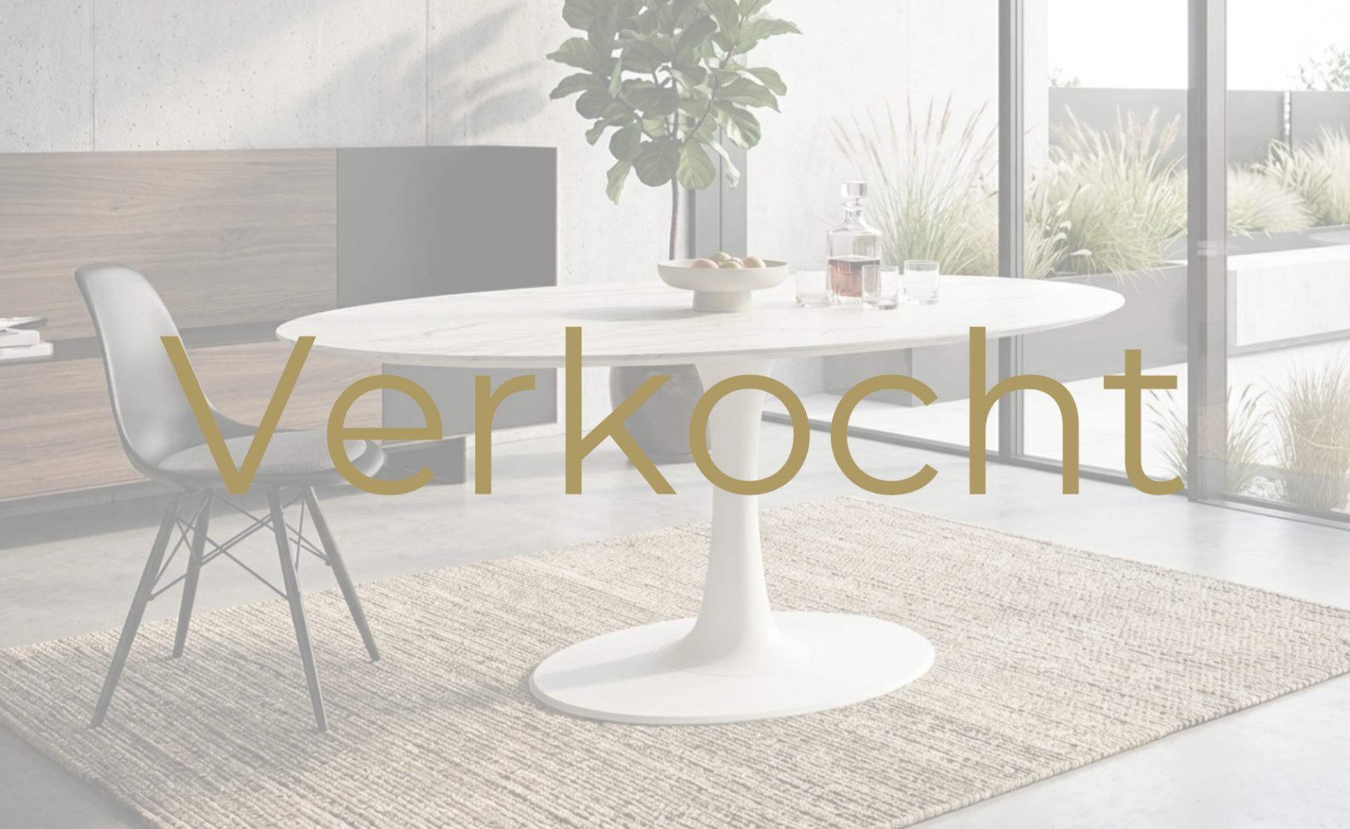 Leolux tafel Columna